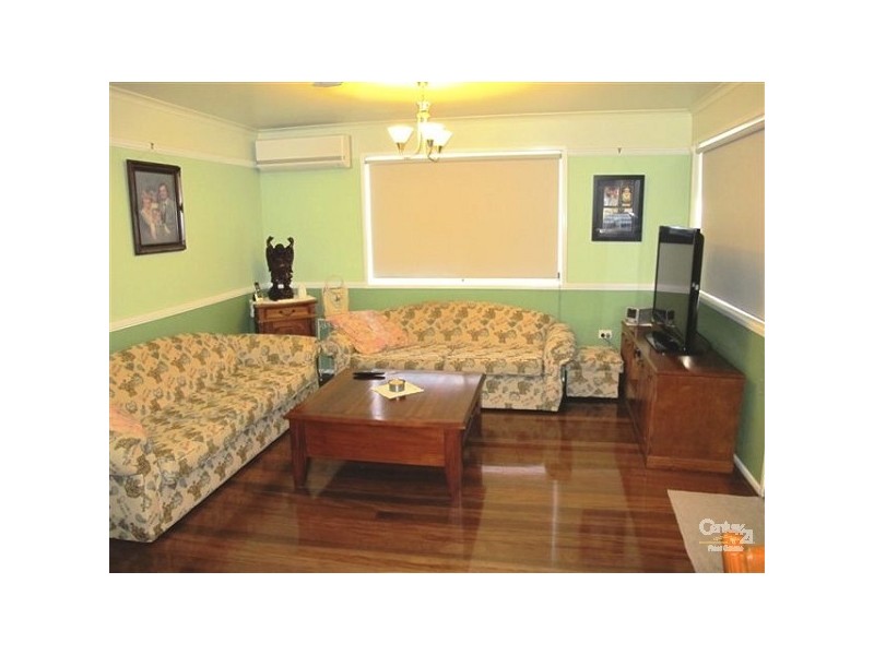 52 Gertrude Street, Redcliffe QLD 4020