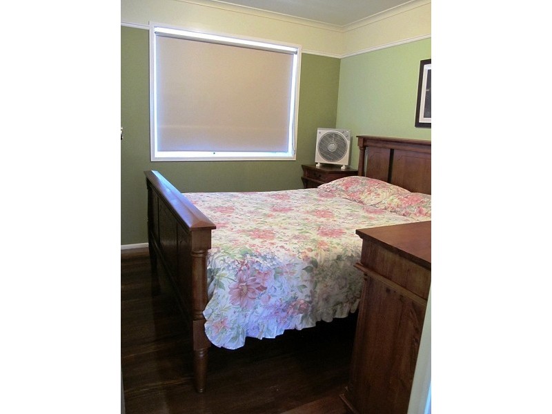 52 Gertrude Street, Redcliffe QLD 4020