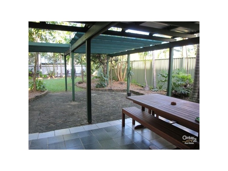 52 Gertrude Street, Redcliffe QLD 4020