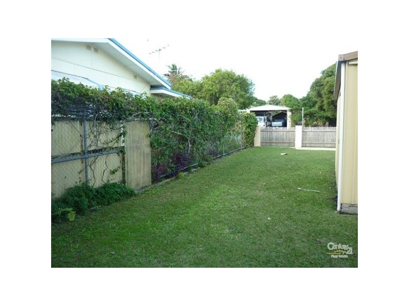2 Ashmole Road, Redcliffe QLD 4020
