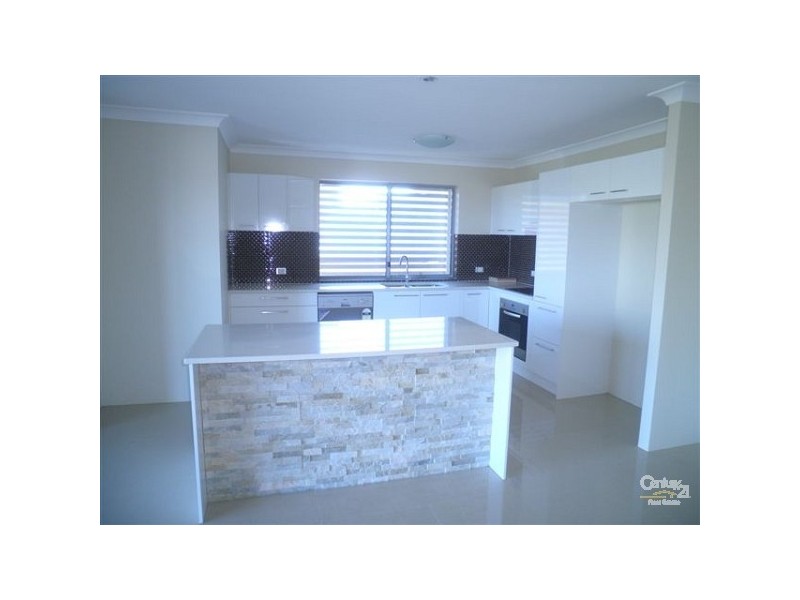 13/8 Georgina Street, Woody Point QLD 4019