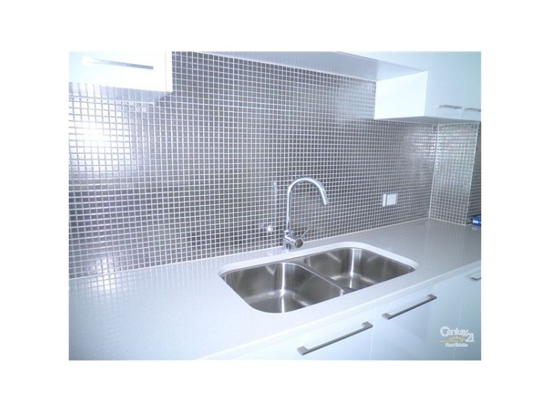 17/8 Georgina Street, Woody Point QLD 4019