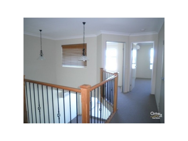 17/8 Georgina Street, Woody Point QLD 4019