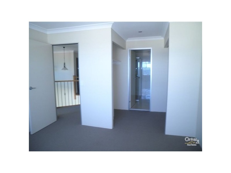 18/8 Georgina Street, Woody Point QLD 4019