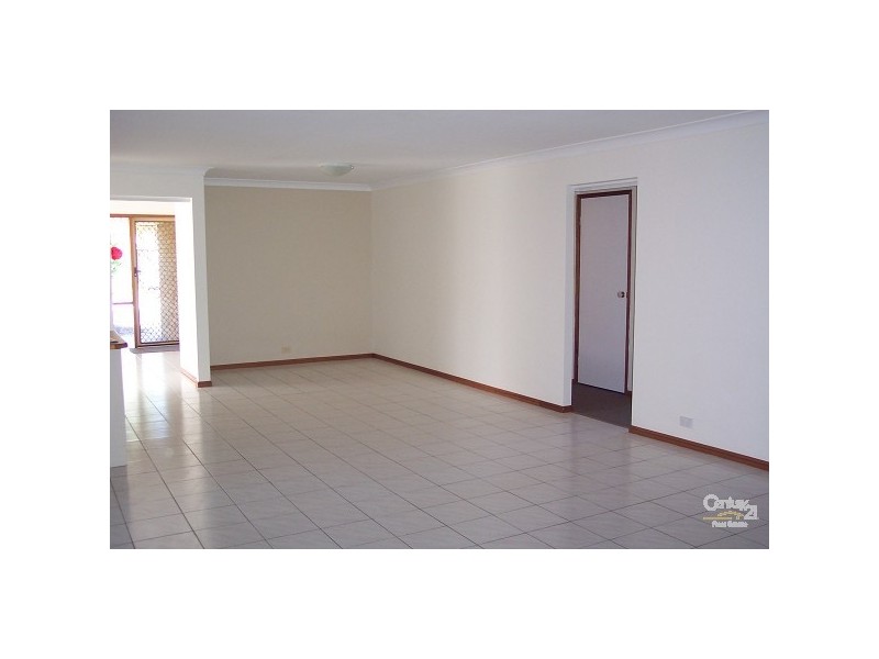 19 Oakmont Street, Rothwell QLD 4022