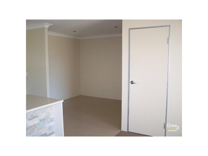 11/8-10 Georgina Street, Woody Point QLD 4019