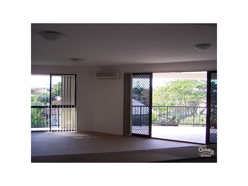 6/3 Rock Street, Scarborough QLD 4020