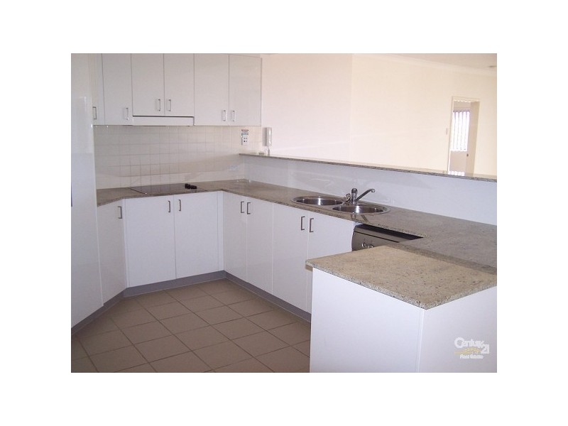6/3 Rock Street, Scarborough QLD 4020