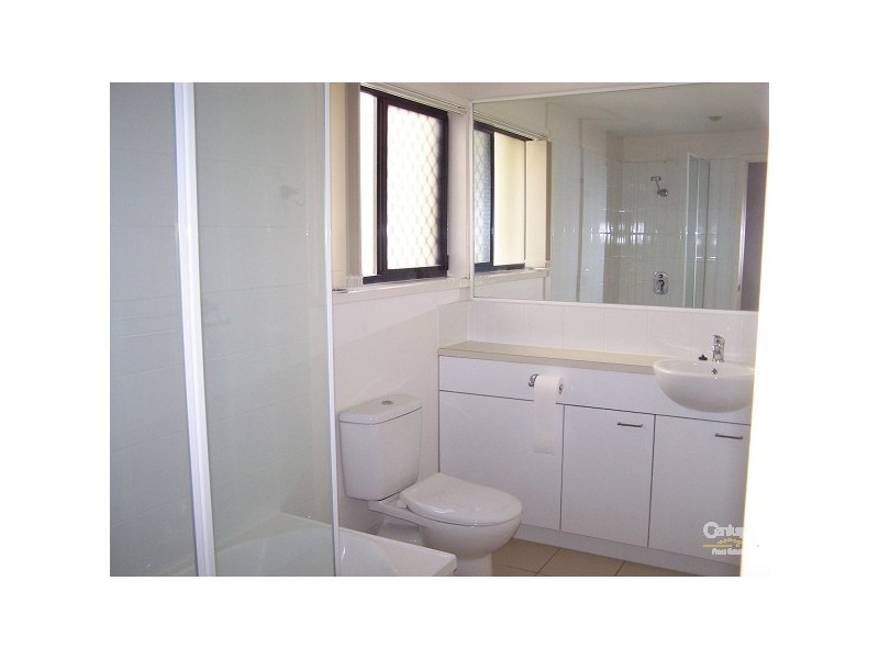 6/3 Rock Street, Scarborough QLD 4020