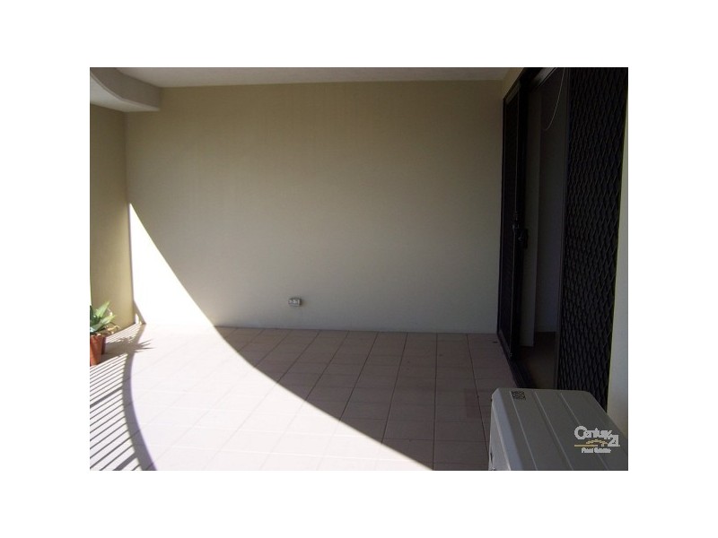 6/3 Rock Street, Scarborough QLD 4020