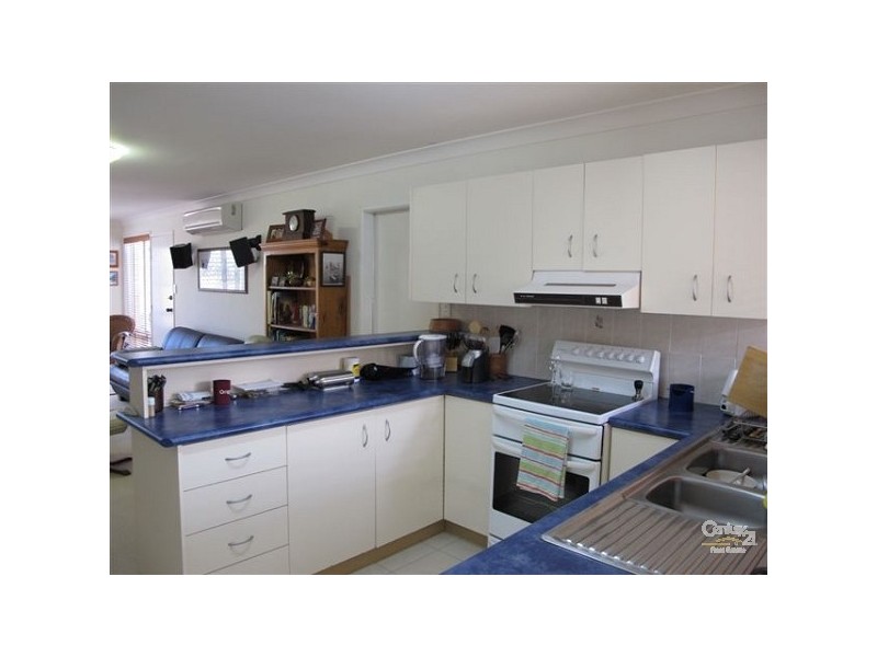 1/117 Prince Edward Parade, Scarborough QLD 4020