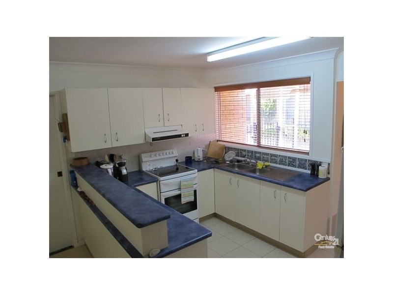 1/117 Prince Edward Parade, Scarborough QLD 4020