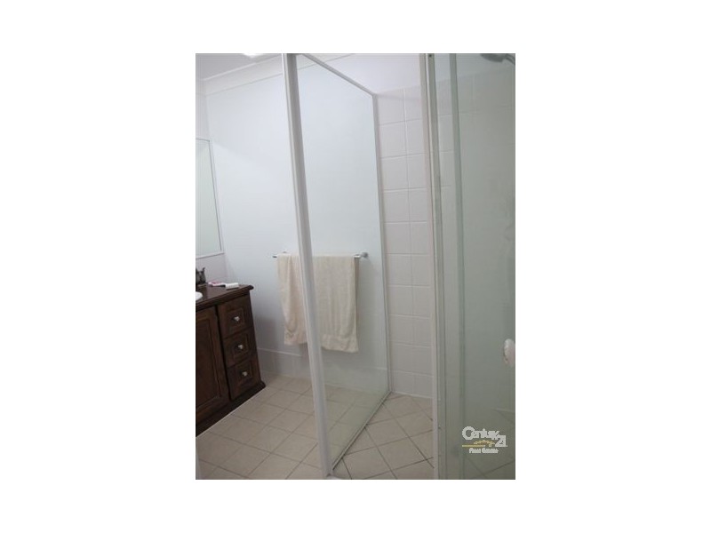 1/117 Prince Edward Parade, Scarborough QLD 4020