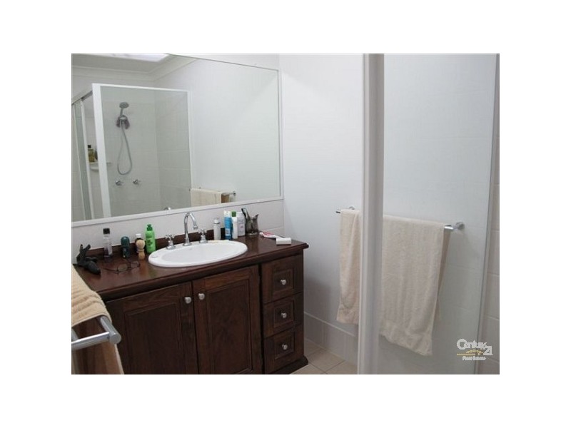 1/117 Prince Edward Parade, Scarborough QLD 4020