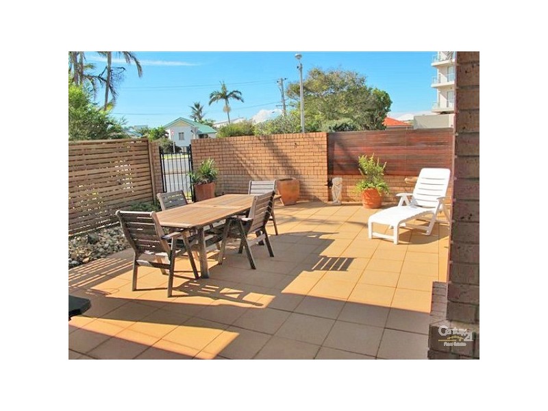 1/117 Prince Edward Parade, Scarborough QLD 4020