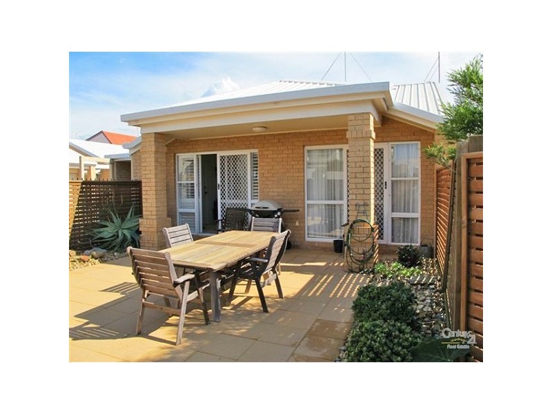 1/117 Prince Edward Parade, Scarborough QLD 4020