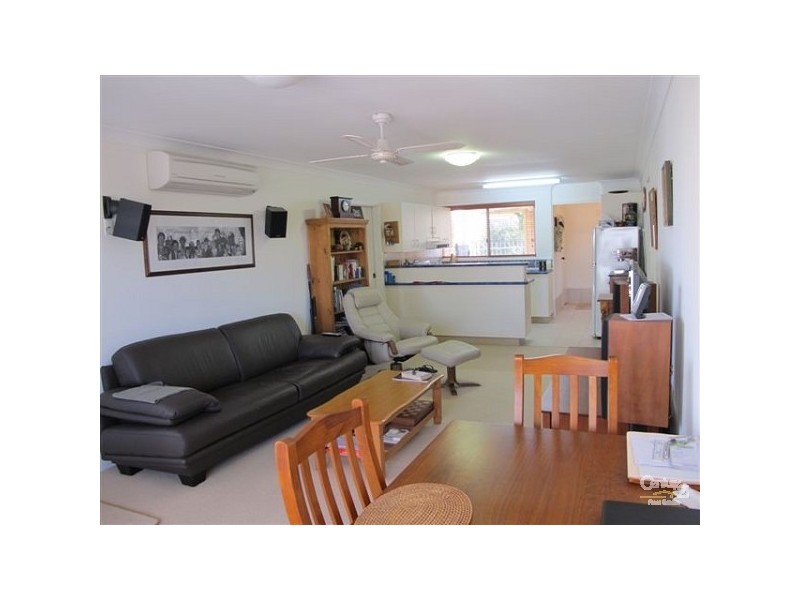 1/117 Prince Edward Parade, Scarborough QLD 4020