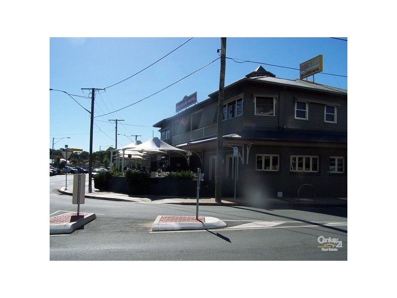 18 Alfred St, Woody Point QLD 4019