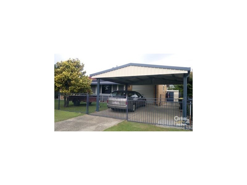 3 Hinton St, Redcliffe QLD 4020