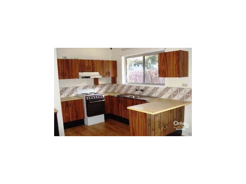 3 Hinton St, Redcliffe QLD 4020