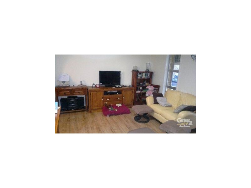 3 Hinton St, Redcliffe QLD 4020