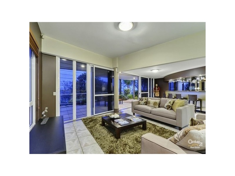 74 Prince Edward Parade, Redcliffe QLD 4020