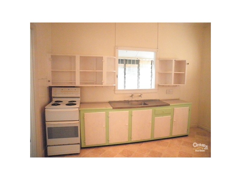 38 Klingner Rd, Redcliffe QLD 4020