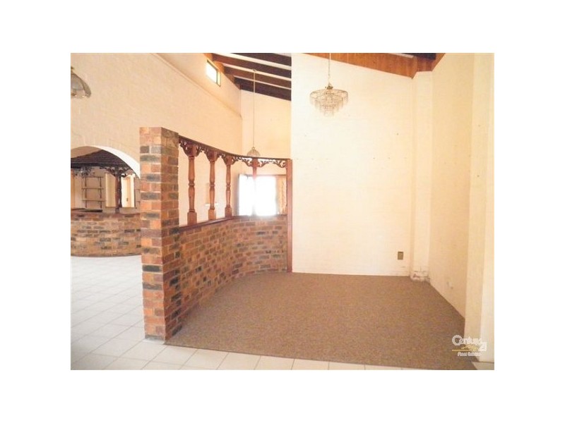 3 Courageous Crt, Newport QLD 4020