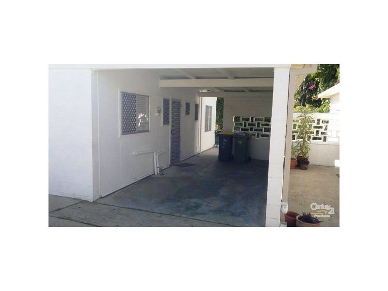 2/11 Centaur St, Redcliffe QLD 4020