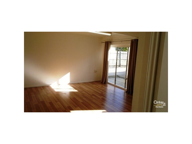2/11 Centaur St, Redcliffe QLD 4020