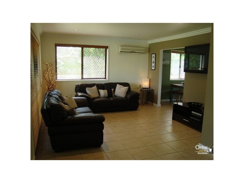 2 Magnolia Street, Margate QLD 4019