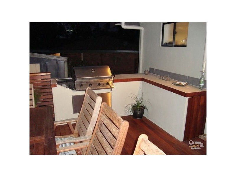 2 Magnolia Street, Margate QLD 4019