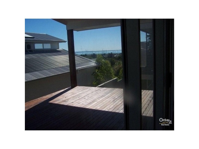 59 Seaville Avenue, Scarborough QLD 4020