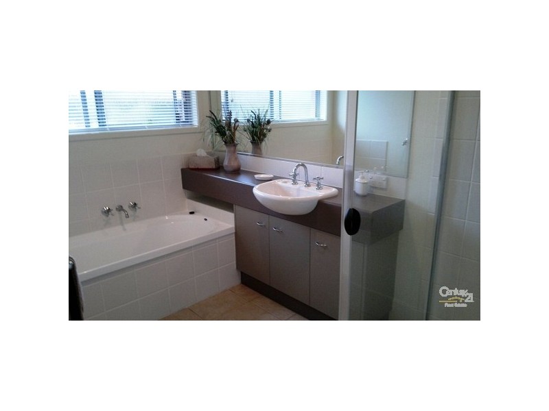 17 Maurice Ave, Morayfield QLD 4506