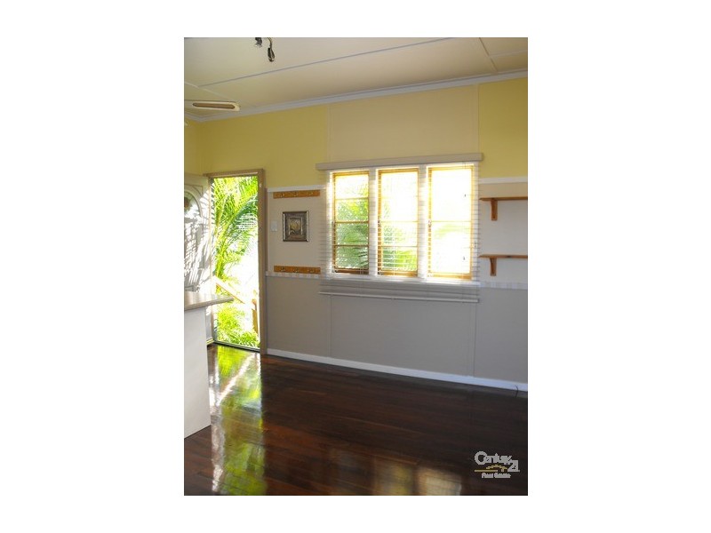 2/34 Donald Street, Woody Point QLD 4019