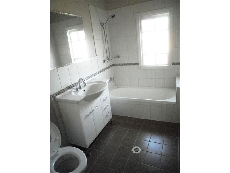 22 CLIFFORD ST, Woody Point QLD 4019