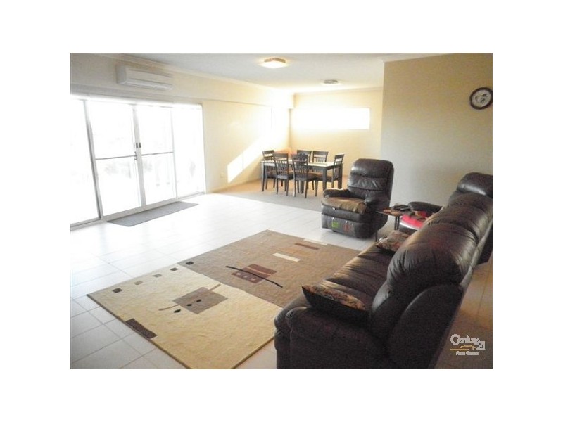 12-26 Sydney Street, Redcliffe QLD 4020