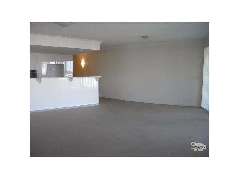 11/3 ROCK STREET, Scarborough QLD 4020