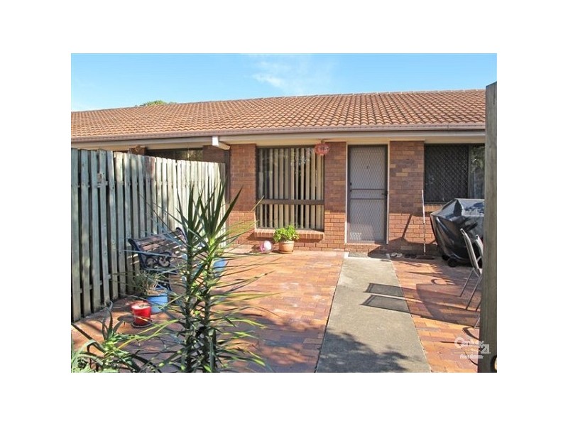 2/9 Queen Street, Scarborough QLD 4020