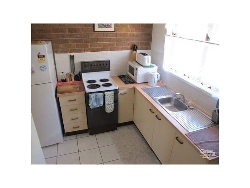 2/9 Queen Street, Scarborough QLD 4020