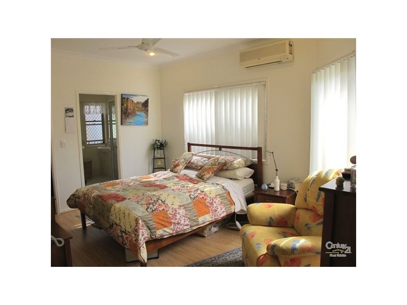 4 Kristen Ct, Redcliffe QLD 4020