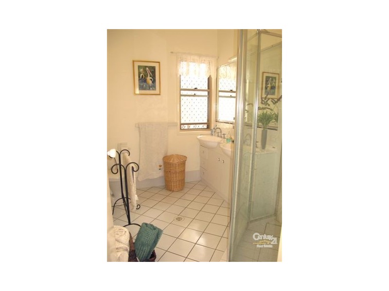 4 Kristen Ct, Redcliffe QLD 4020