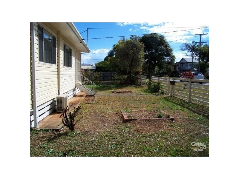 81 Arthur Street, Woody Point QLD 4019