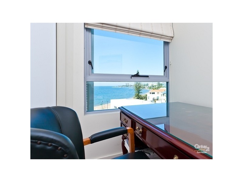 25/142 Prince Edward Parade, Scarborough QLD 4020