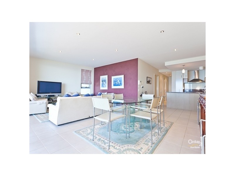 25/142 Prince Edward Parade, Scarborough QLD 4020