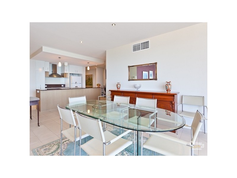 25/142 Prince Edward Parade, Scarborough QLD 4020