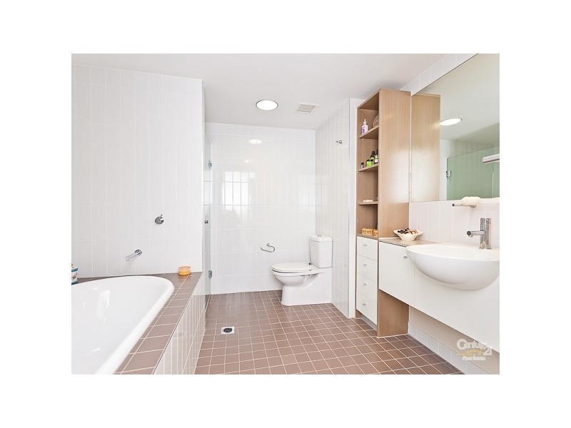 25/142 Prince Edward Parade, Scarborough QLD 4020