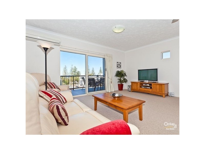 8/8 Bunton Street, Scarborough QLD 4020