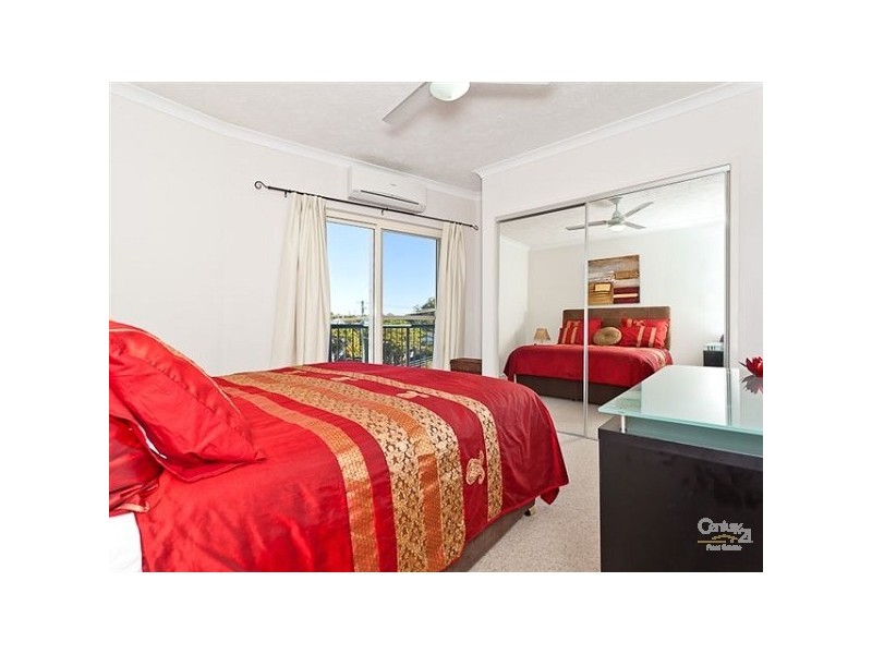 8/8 Bunton Street, Scarborough QLD 4020