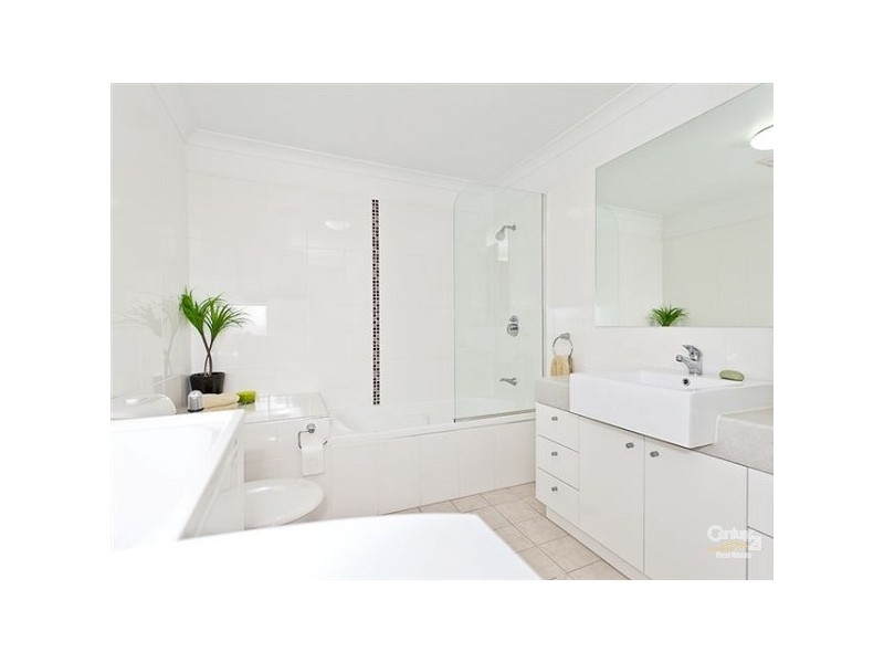 8/8 Bunton Street, Scarborough QLD 4020